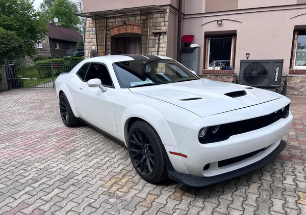 Dodge Challenger cena 130999 przebieg: 76000, rok produkcji 2016 z Szprotawa małe 254